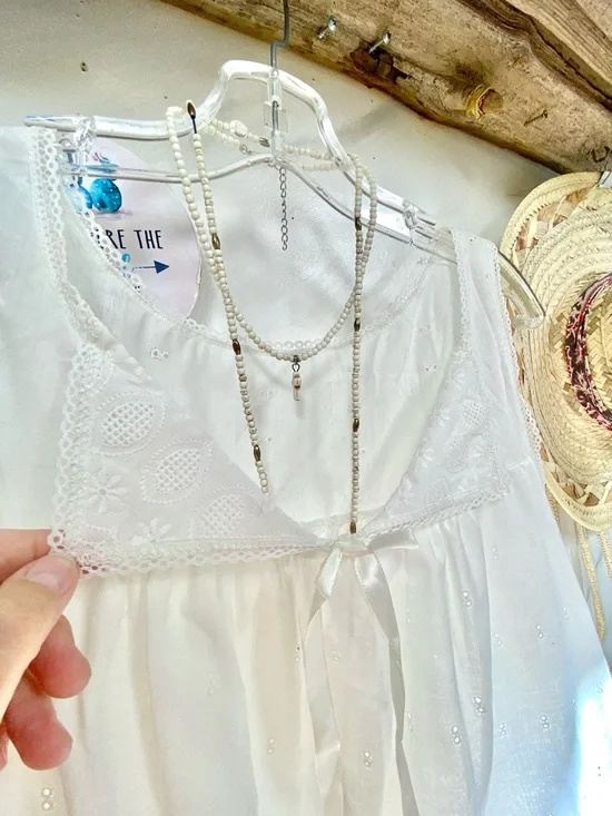 Prairie/victorian/farmhouse boho dress/gown w shabby chic peasant lounge vibe - Picture 8 of 11